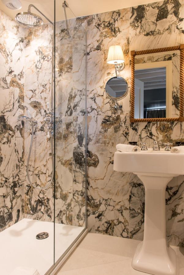 Hotel Fougere Париж Экстерьер фото